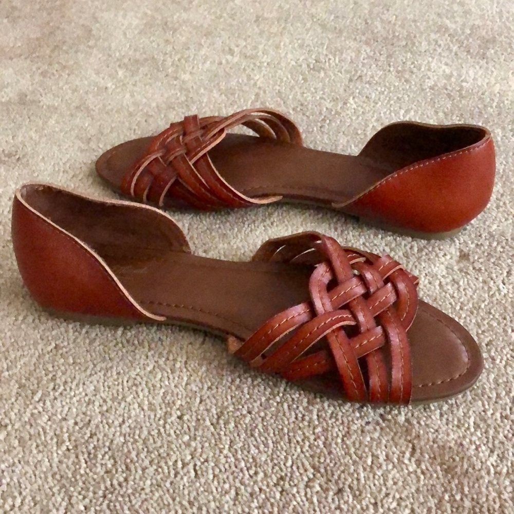 Universal Thread Vail Cognac Woven Sandals